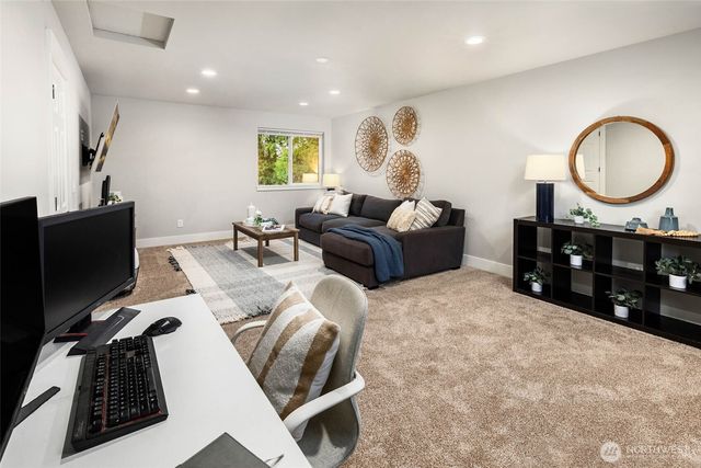 12915 212th Street SE, Snohomish, WA 98296