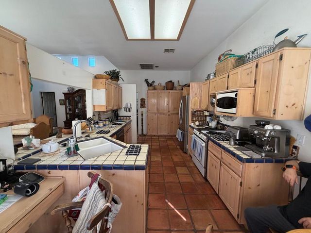 77360 Calle Tecate, La Quinta, CA 92253