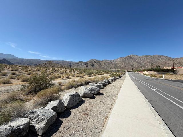 77360 Calle Tecate, La Quinta, CA 92253