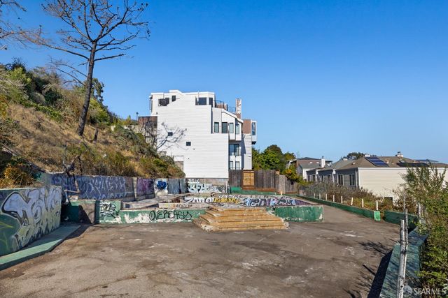 400 Franconia Street, San Francisco, CA 94110