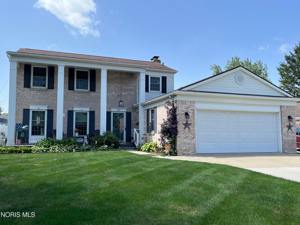 236 Ponderosa Drive, Oregon, OH 43616