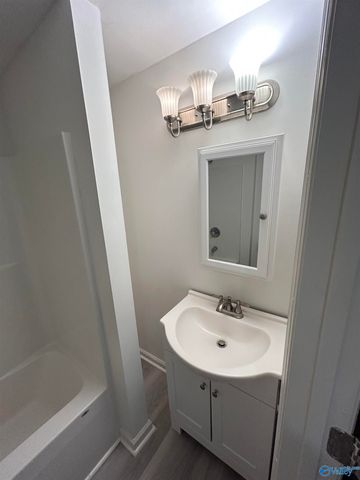 2910 2nd Avenue, Huntsville, AL 35810