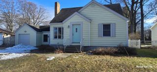 4018 Plymouth Drive, Norton Shores, MI 49441