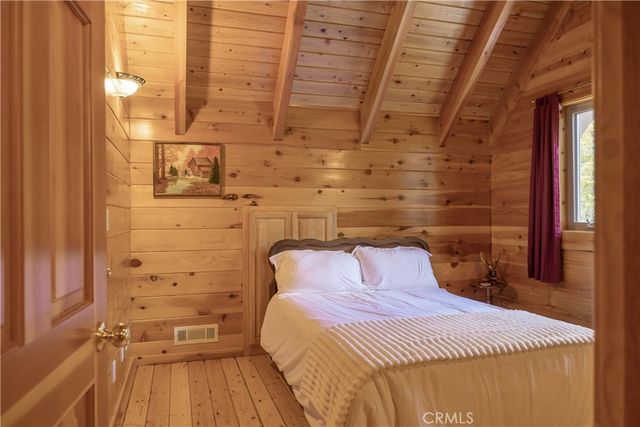 33291 Wild Rose Drive, Green Valley Lake, CA 92341