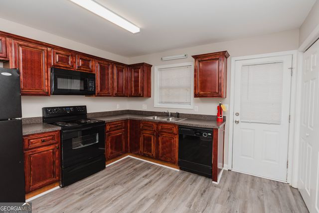 424 W I Parkway, Dallas, GA 30132