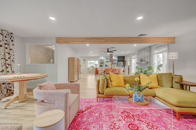 808 East Saint Louis Avenue, Las Vegas, NV 89104