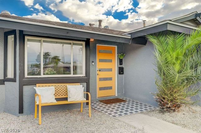 808 East Saint Louis Avenue, Las Vegas, NV 89104