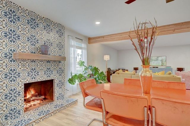 808 East Saint Louis Avenue, Las Vegas, NV 89104