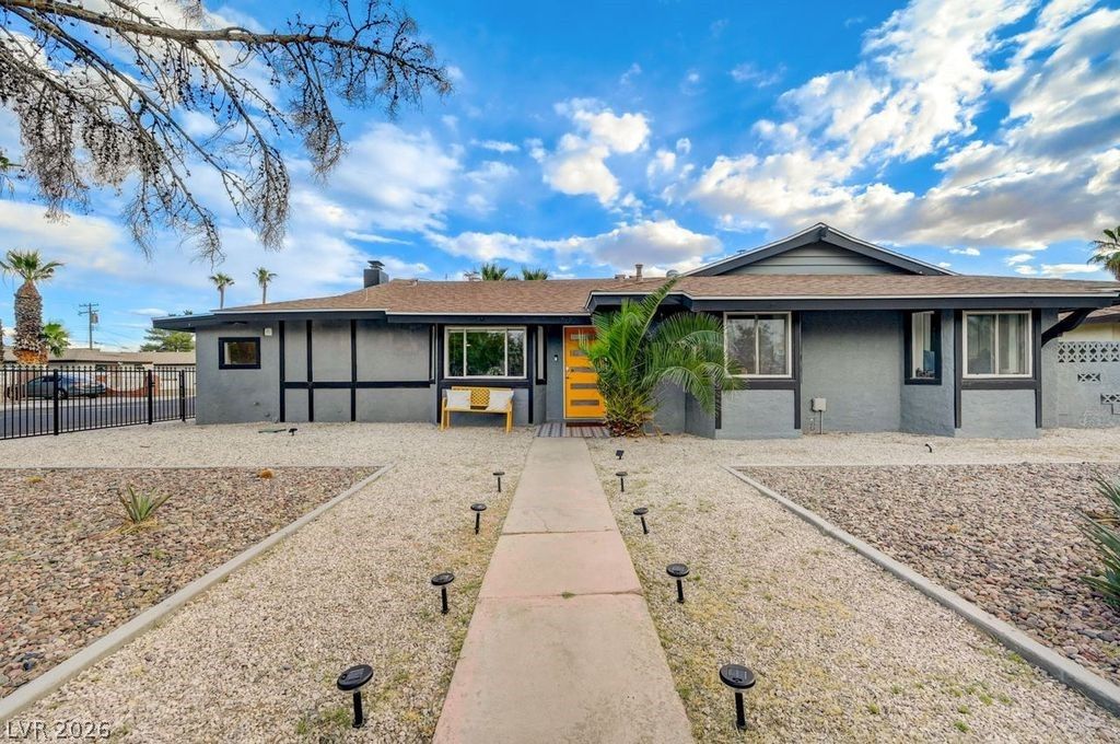 808 East Saint Louis Avenue, Las Vegas, NV 89104