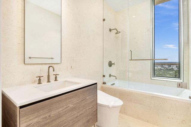 200 Arkona Court 2501 Ph-G, West Palm Beach, FL 33401