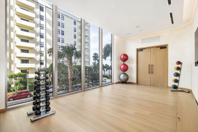 200 Arkona Court 2501 Ph-G, West Palm Beach, FL 33401