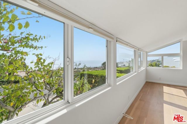 18149 Wakecrest Drive, Malibu, CA 90265