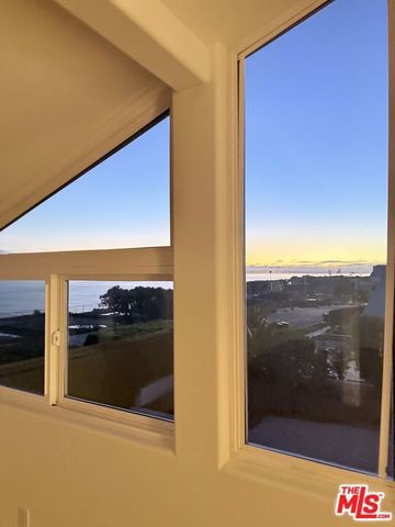 18149 Wakecrest Drive, Malibu, CA 90265