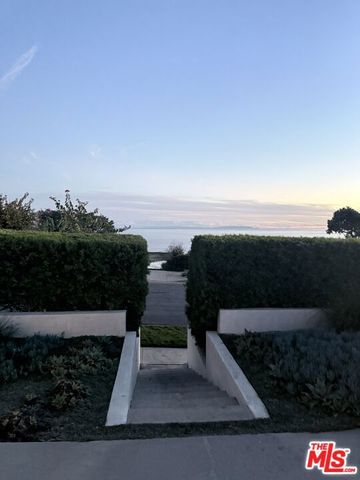 18149 Wakecrest Drive, Malibu, CA 90265