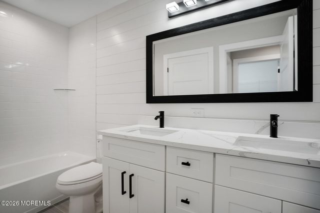38 Watts Avenue, Barnegat, NJ 08005