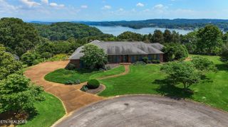 983 Point Harbour Drive, Lenoir City, TN 37772