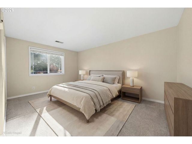 2536 15TH St, Springfield, OR 97477