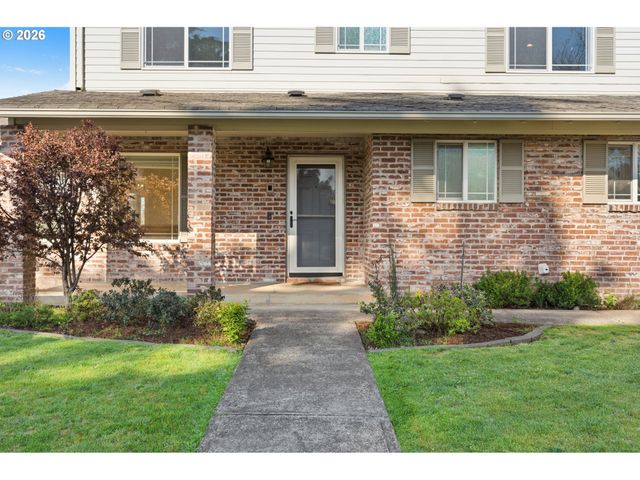 2536 15TH St, Springfield, OR 97477