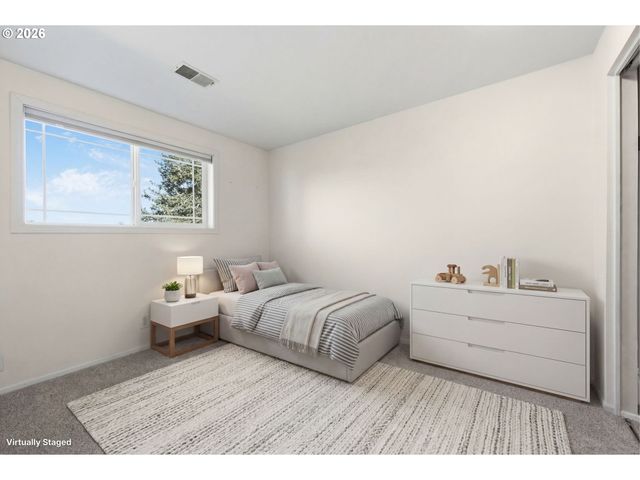 2536 15TH St, Springfield, OR 97477