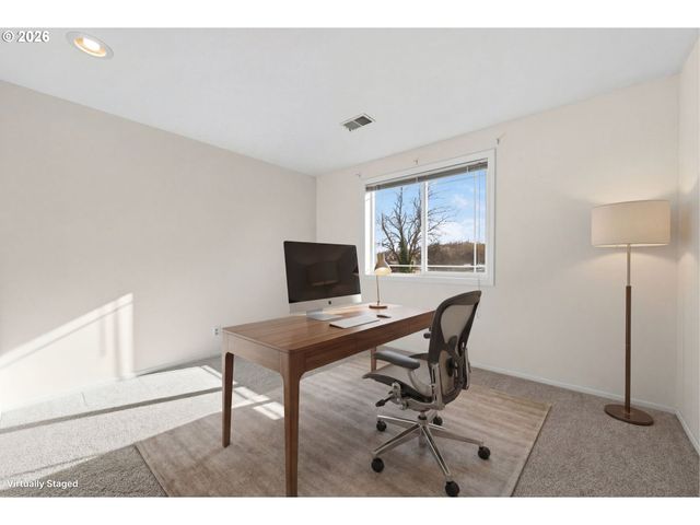 2536 15TH St, Springfield, OR 97477