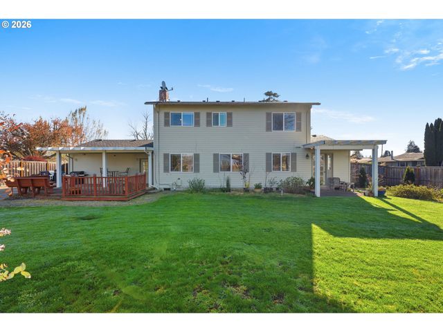 2536 15TH St, Springfield, OR 97477