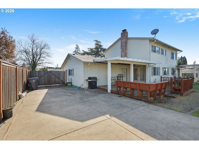 2536 15TH St, Springfield, OR 97477