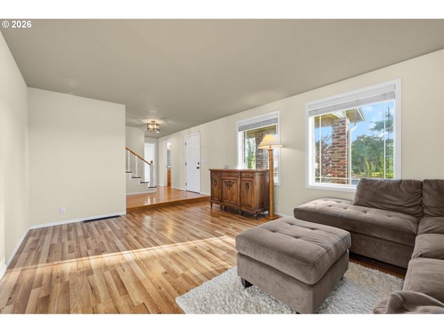 2536 15TH St, Springfield, OR 97477