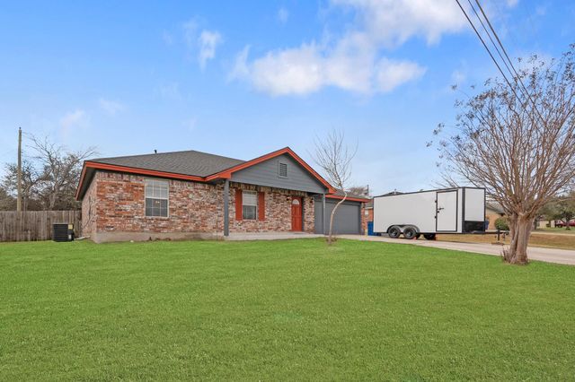 1309 Mallard LN, Taylor, TX 76574