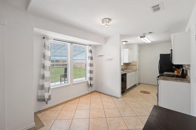 1309 Mallard LN, Taylor, TX 76574