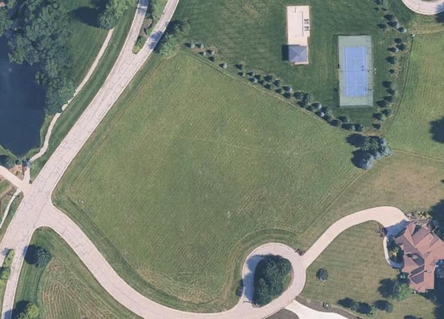 2800 Pepper Creek Bridge Parkway, Valparaiso, IN 46385