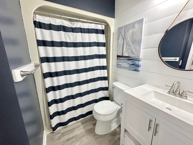 8730 S Thomas Drive UNIT 213, Panama City Beach, FL 32408