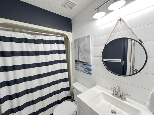 8730 S Thomas Drive UNIT 213, Panama City Beach, FL 32408