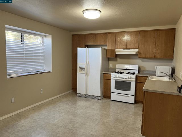 1324 Francis st, Crockett, CA 94525