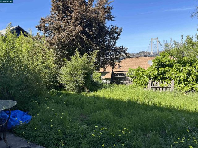 1324 Francis st, Crockett, CA 94525