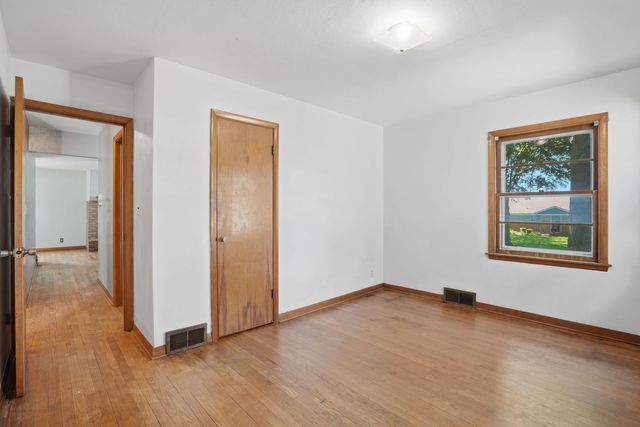 1009 38th Avenue, East Moline, IL 61244
