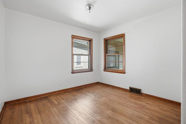 1009 38th Avenue, East Moline, IL 61244