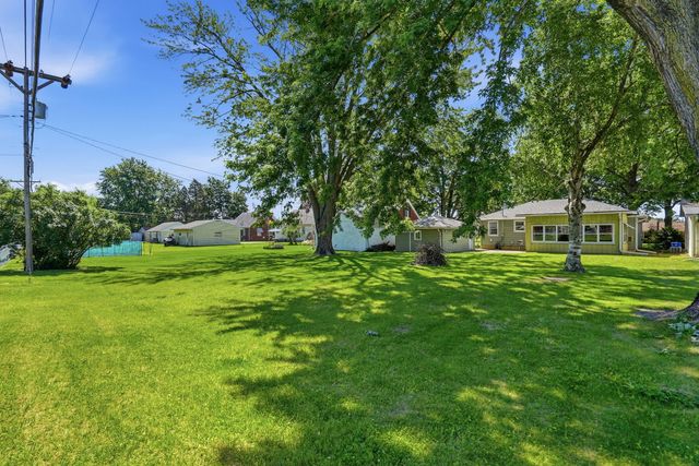 1009 38th Avenue, East Moline, IL 61244