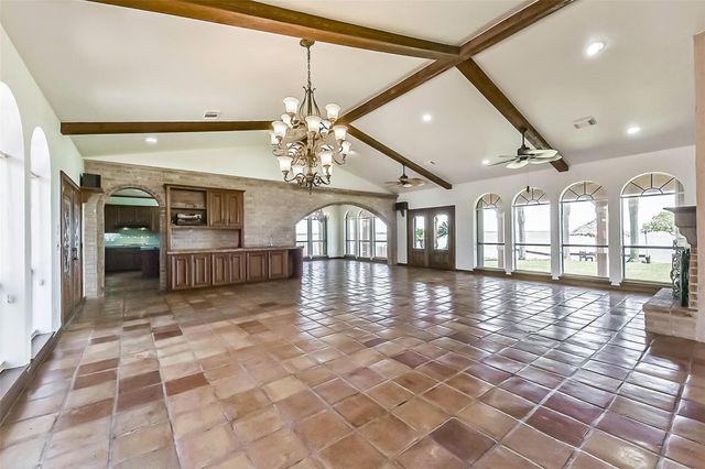 111 Bayridge Road, La Porte, TX 77571
