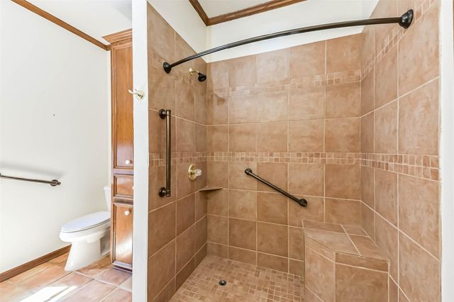 111 Bayridge Road, La Porte, TX 77571