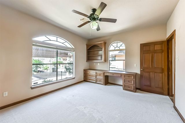 111 Bayridge Road, La Porte, TX 77571