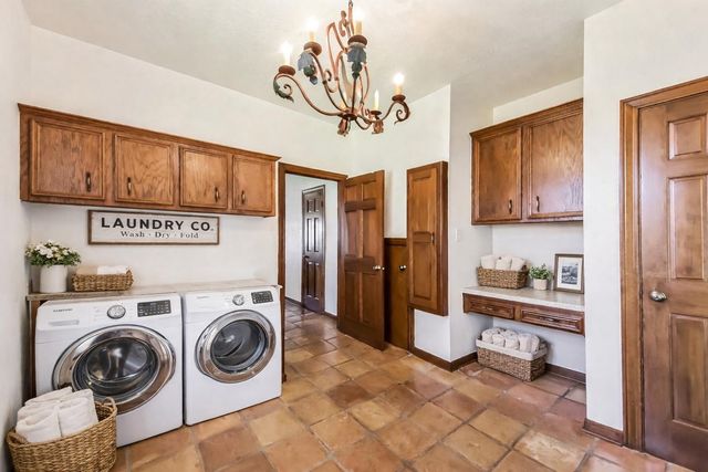 111 Bayridge Road, La Porte, TX 77571
