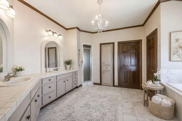 111 Bayridge Road, La Porte, TX 77571
