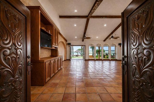 111 Bayridge Road, La Porte, TX 77571