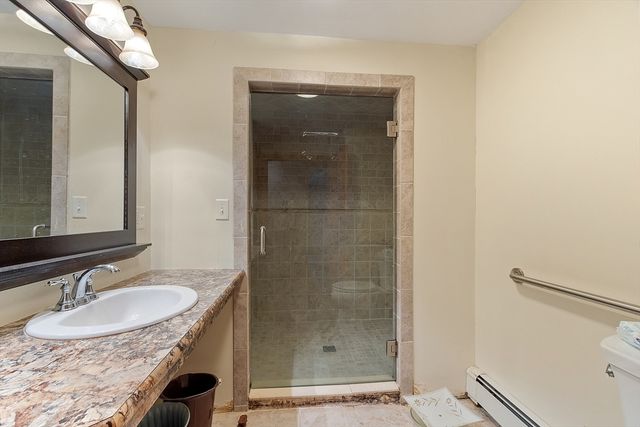 1064 Lakeview Ave, Dracut, MA 01826