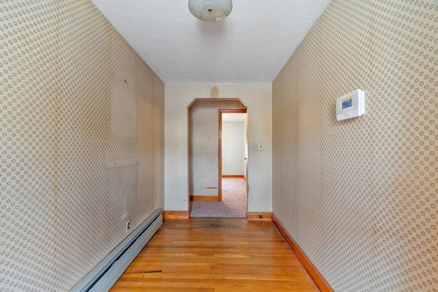1064 Lakeview Ave, Dracut, MA 01826