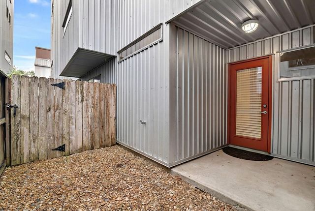 2605 Calumet Street 34, Houston, TX 77004