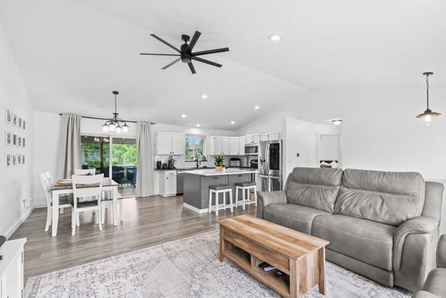11016 E 5th Ct, Spokane Valley, WA 99206