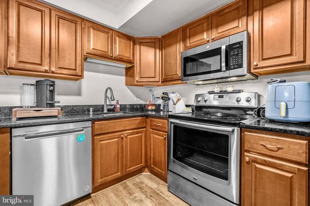 227 FINCHINGFIELD CT, Sterling, VA 20165