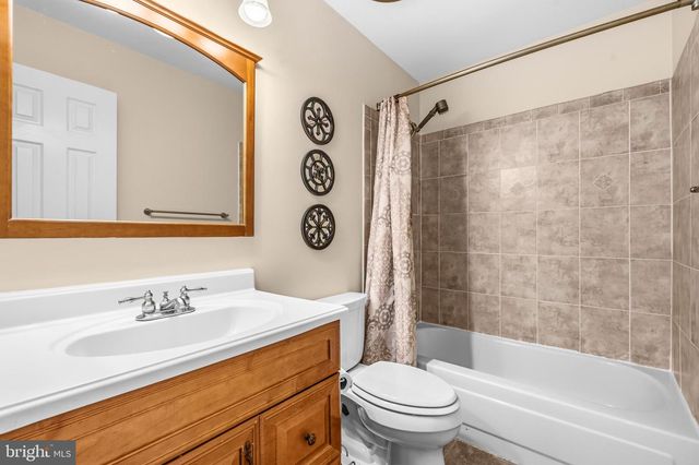 227 FINCHINGFIELD CT, Sterling, VA 20165