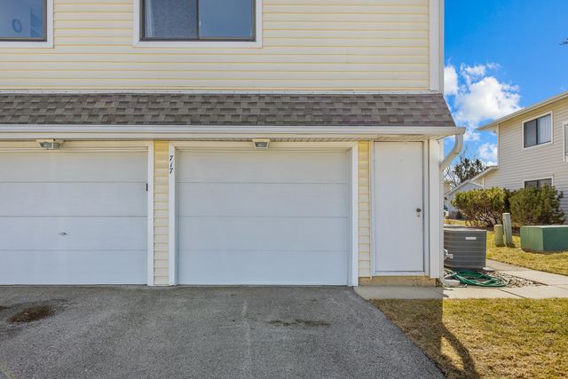 717 Whitesail Drive 717, Schaumburg, IL 60194